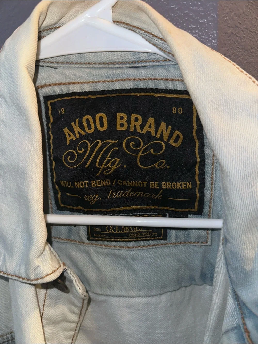N/A jacket features